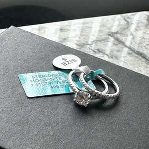 Elegant Silver Moissanite Ring Set